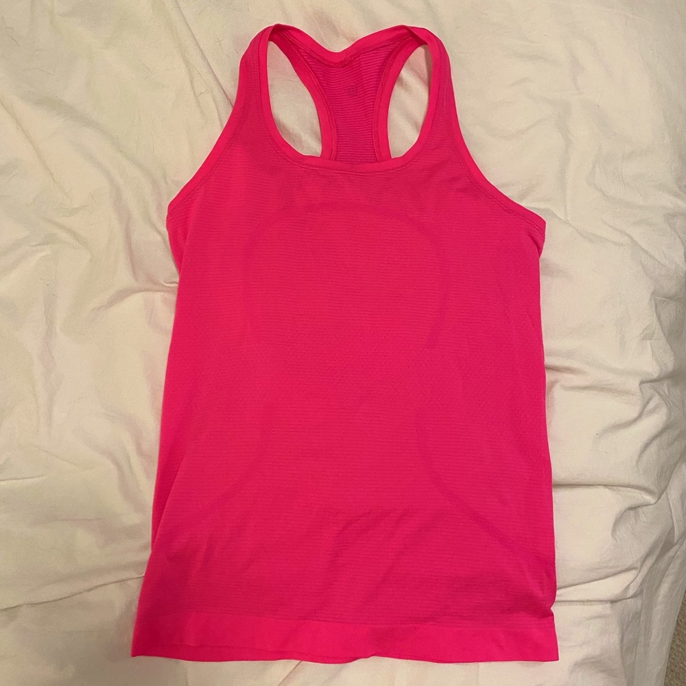 *RARE COLOR* Lululemon old color swiftly tech tank top! Size 6! Only worn twice!